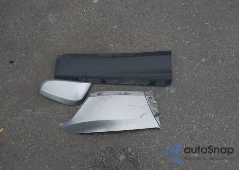 2016 Toyota Rav4 Limited z USA, uszkodzony, nr VIN 2T3YFREV0GW258650